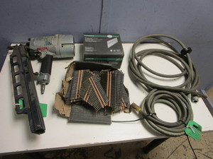 lot 505 image: HITACHI STRIP NAILER, NAILS, AIR HOSES