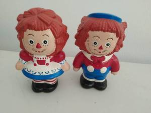 2 Doll Figurines