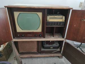 RCA Victor Entertainment Cabinet