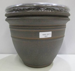lot 637 image: 3-pack Hudson 14.5 Planter, Weather Resistant Durable, Resin Construction