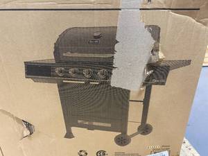 DYNA-GLO 5-Burner Propane Gas Grill in Matte Black with TriVantage Multifunctional Cooking System