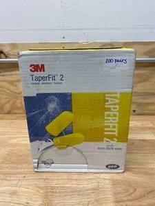 3M Taperfit 2 Earplugs Regular Corded 200 Pairbox
