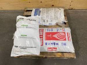 Lot of 4 Bags of Floor Dry (various brands)