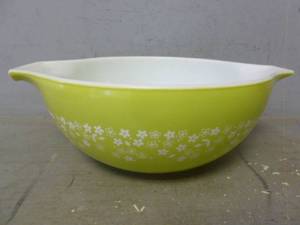 Vintage Pyrex Bowl