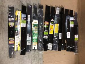 lot 16 image: MaxPower Commercial Mulching Blade for 22 in. Cut Craftsman, Husqvarna and Poulan Mowers Replaces OEM #s 580244001 and 580244002 Customer Returns See Pictures