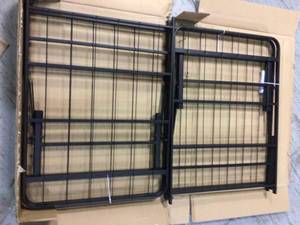 lot 71 image: idealbase Black Queen without Headboard Metal 14 Platform Bed Frame Heavy-Duty Noise-Free Customer Returns See Pictures