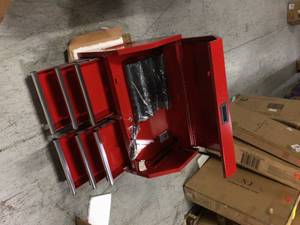 lot 110 image: 36 in. 6-Drawer Red Top Tool Chest by Husky Customer Returns See Pictures