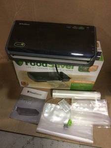 FoodSaver FoodSaver� FM2106 Manual Vacuum Sealing System in Black Customer Returns See Pictures