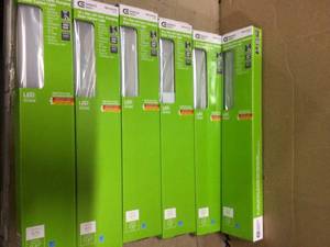 Lot of 6 Commercial Electric 18 Slim LED Color Changing Under Cabinet Light, White Customer Returns See Pictures