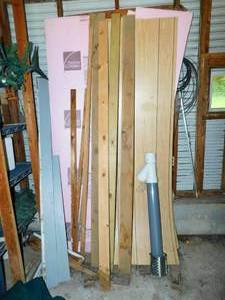 lot 9 image: Miscellaneous Pieces Of Wood--Wire Pulley