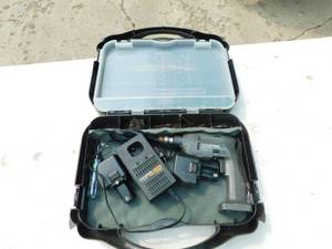 lot 20 image: Sears Craftsman Industrial 38 DrillDriver With Charger In Carrying Case--Drill Bits-Nails-Screws