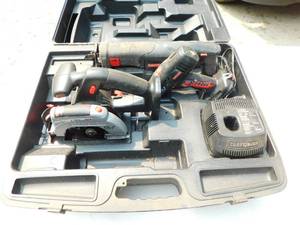 lot 21 image: Craftsman 19.2 Volt Torque Tool Set W Charger In A Case