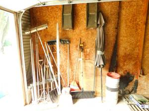 lot 33 image: Garage Broom-Snow Shovels-Umbrella To Attach To Patio Table-Lawn Rake-Buckets-Pair Of Car Ramps