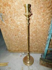 lot 47 image: Gold Colored (Copper  ) Floor Lamp