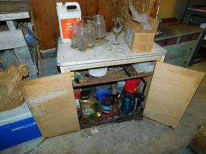 lot 89 image: Vintage Two Doored Storage Cabinet W One Shelf