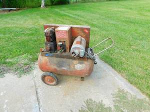 lot 81 image: Vintage Electric Dial-O-Matic Air Compressor