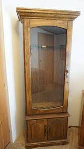 lot 120 image: Six Gun Cabinet With Glass Door--Two Doors On Bottom To Store Ammunition Or Hand Guns In---All Three Doors Lock