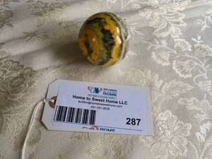 lot 287 image: Bumblebee Jasper Crystal