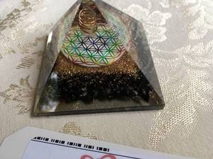 lot 294 image: Orgone Crystal