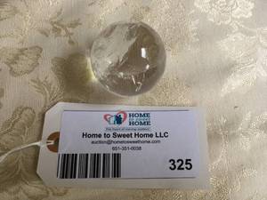 lot 325 image: Quartz Crystal