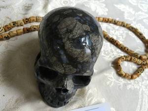 lot 326 image: Jasper Crystal Skull & Necklace