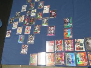 COLLECTABLE FOOTBALL CARDS- LOT OF ROOKIES