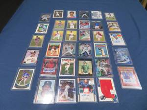 BASEBALL CARDS- COLLECTABLES