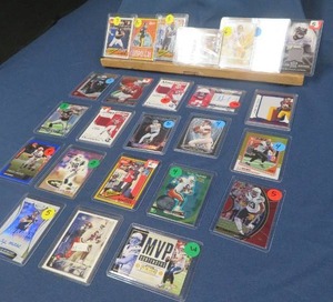 COLLECTABLE FOOTBALL CARDS