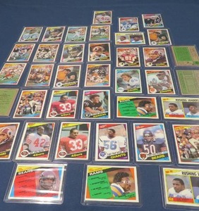 COLLECTABLE FOOTBALL CARDS