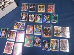 COLLECTABLE BASKETBALL CARDS