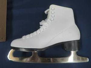 WOMENS SIZE 10 FIGURE SKATES
