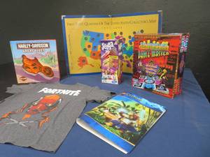 GAMES- BOOKS- KIDS LOT