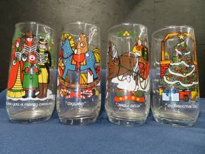COLLECTABLE PEPSI CHRISTMAS CUPS (1981 AND 1983)