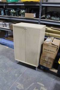 Cabinet 2-door 3-shelf 27Wx16Dx45H