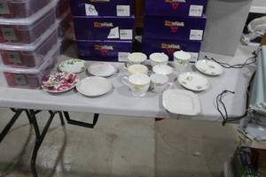 Lot of (13) Tea Accessories  - Plates (x6), Cups (x7)