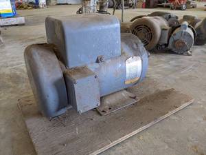 lot 102 image: Baldor 5HP 1 Phase Electric Motor - 208230V