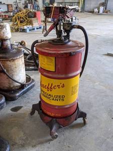 lot 112 image: 16 Gallon Drum Oil Pump on Cart w Schaffers 75w-90 Oil - About 75% Full