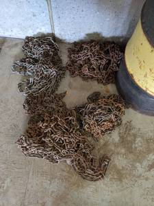 lot 142 image: Large Lot of Tire Chains