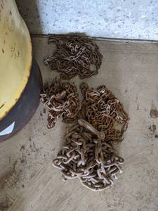 lot 144 image: 12 Log Chain and (3) Smaller Chains