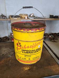 lot 190 image: 5 Gallon Schaffers #258 Clean and Cool Glycol Additive