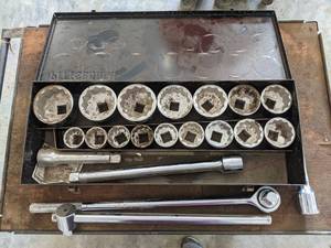 lot 200 image: Pittsburgh 1 Drive Socket Set - Sockets from 1-58 to 3-18