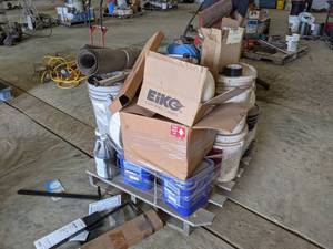 lot 211 image: PALLET LOT - Concrete Stain, Hard Hats, and More