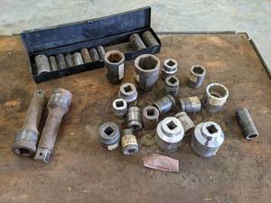 lot 212 image: Large Lot of 34 Drive Sockets, 1 Drive Extensions and More