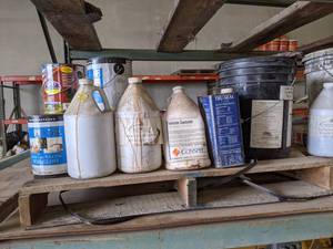 lot 258 image: PALLET LOT - Paint and Stain