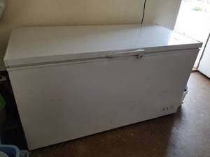 lot 623 image: Chest Freezer