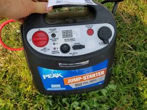 lot 656 image: Peak Jump-Starter 900A