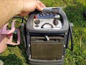 lot 655 image: Power On Board Jump PackAir Compressor