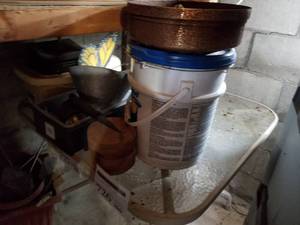 lot 726 image: Little Giant Ladder Leg Levelers, Stereo, Buckets, Wood Bucket, and more (on table)