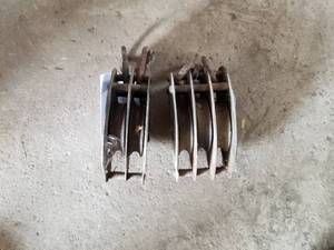 lot 719 image: Lot of (2) Pulleys
