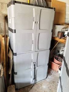 lot 724 image: Plastic Storage Cabinet 4-door 4-shelf